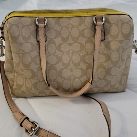 Purse - Picture 4 of 4